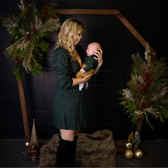 Meet your Posher, Bailee - Picture 1 of 1